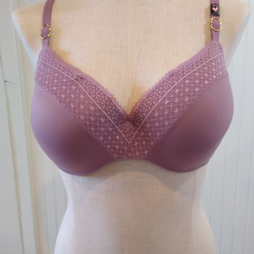 NWT Incredible by Victoria's Secret Lined Demi